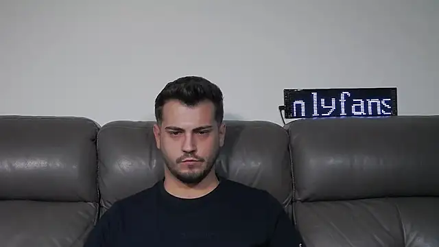 CrazyDom1 Chat XXX in diretta