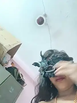 צ'אט XXX בשידור חי של thanusi_2