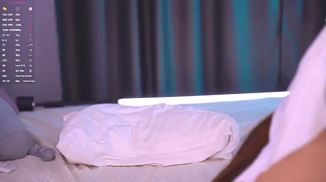 OliviaKis_ élő XXX-chatje