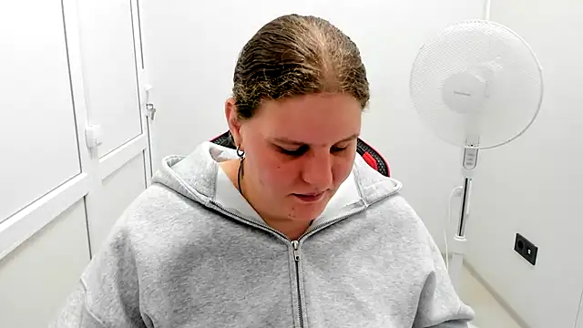 Bella_shyy_ XXX чат на живо