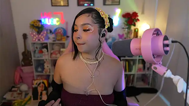 KimieCole's Live XXX Chat