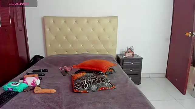 LUISSA_ XXX чат на живо