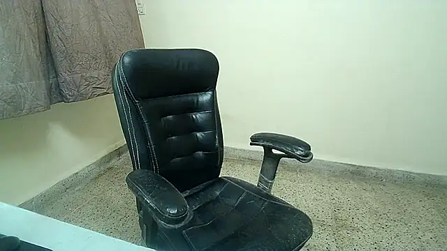 Kinky_Kumarr's Live XXX Chat