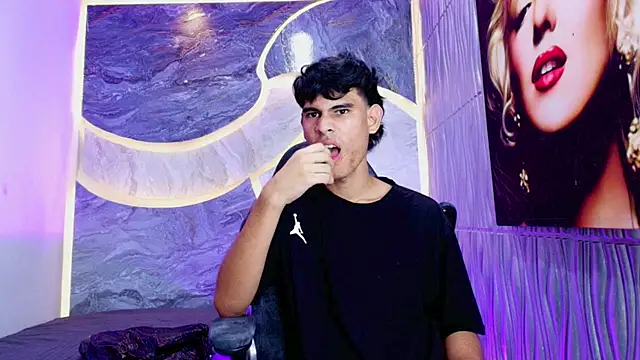 Tyler_schoby – Naživo XXX chat