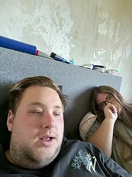 CurvyPaar2 Live XXX-Chat