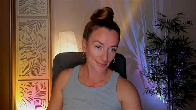 RebeccaMartinez's Live XXX Chat