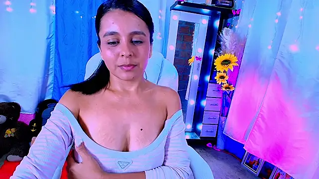 DanielaLati Live XXX-Chat