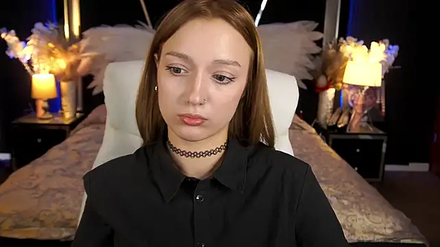 LizzaMoonn Chat XXX live