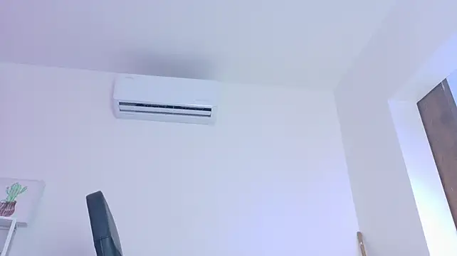 XXX chat uživo modela SeleneGibson__