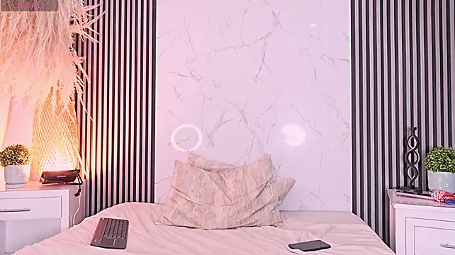 MissyAndNova's Live XXX Chat