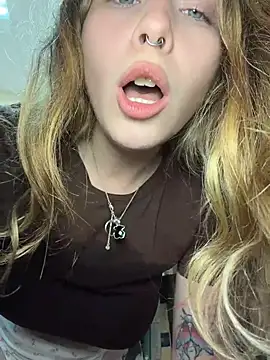 Онлайн чат XXX _NotYourSlut_