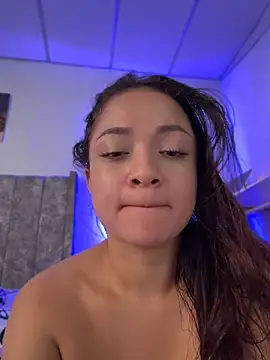 Isa222 – Live XXX-chat