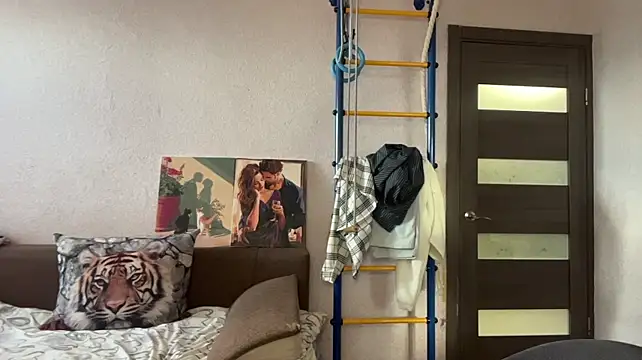 Peekinside's Live XXX Chat