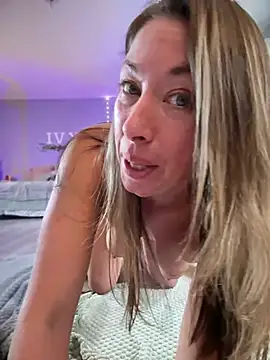 MiraKisss live XXX chat
