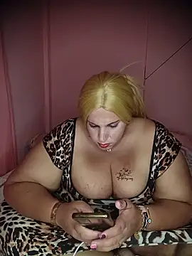Strongshemail লাইভ XXX চ্যাট