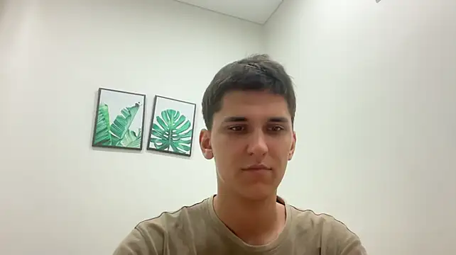 Chat XXX ao vivo de Adrian_Coles