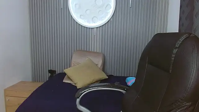 Онлайн чат XXX Julian_Smith21