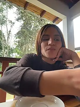 ViankaRose XXX чат на живо