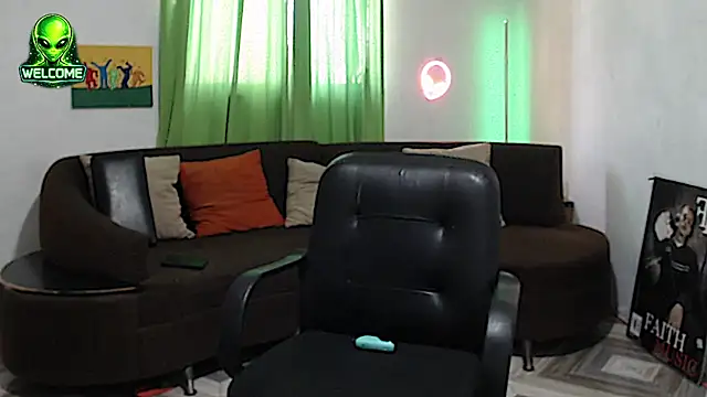 alpha_zom Adlı Modelin Canlı XXX Sohbeti