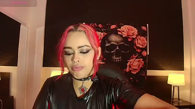 EvaaFoxxy1 live XXX chat