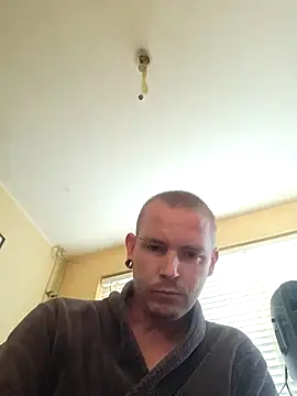 piercingpik Live XXX-chat