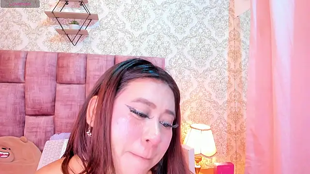 Luna_SwiftのライブXXXチャット