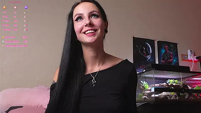 YaraAveiri Live XXX-Chat