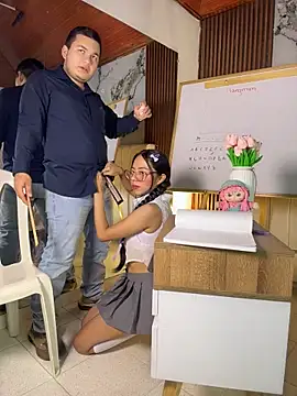 Chat +18 de I_AM_EMMA_ ao vivo