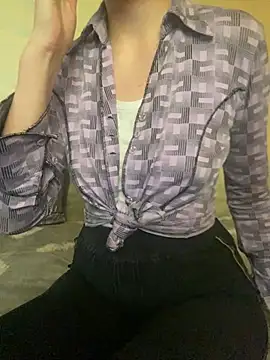 KittieCreme Chat XXX live