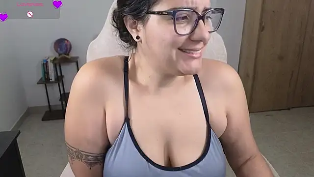 blue__moon_'s Live XXX Chat