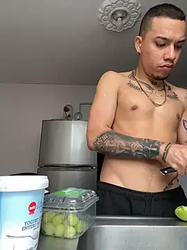 AlphaMasterXxx live XXX chat