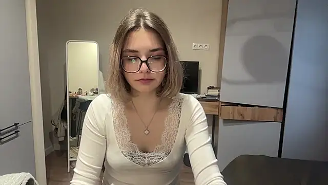 AnnaVelvetFire's Live XXX Chat