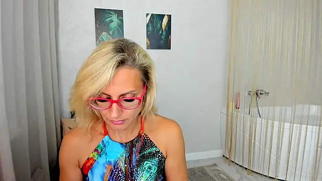 Chat +18 de MuseOfStage ao vivo