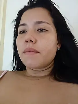ZairaElara Chat XXX in diretta