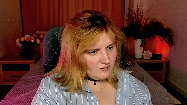 Chat +18 de KathyBriggs ao vivo