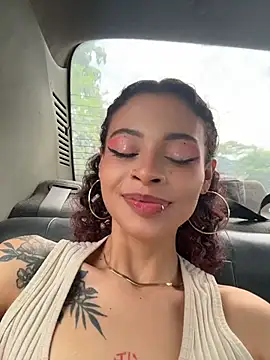 Chat XXX ao vivo de roxyrougee