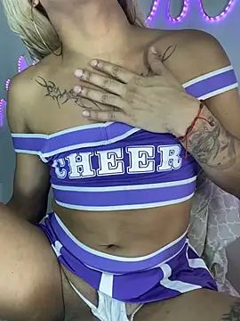 แชท XXX สดของ hellis_bigcock