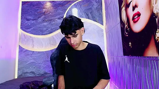 Tyler_schoby XXX чат на живо
