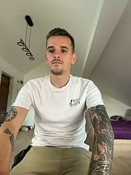 Huge_cock22cmn Webbikameraesitys