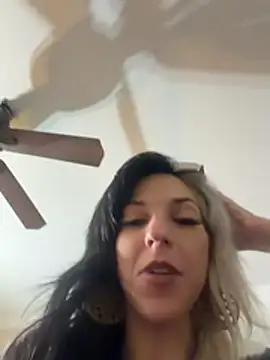 Živý XXX chat lil_jiggly