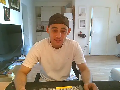 XXX chat uživo modela mihaimichael