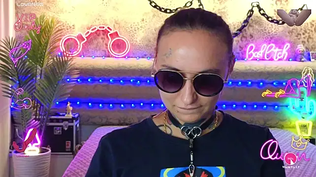 Cool_Freak_ Live XXX-chat