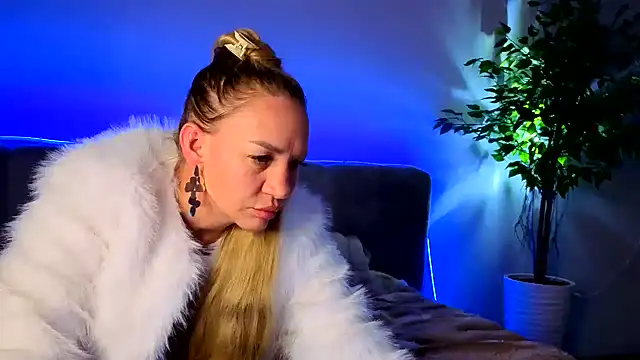 Show modela Bellissa_ na web-kameri