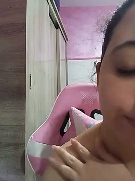 دردشة Beerrry الجنسية المباشرة