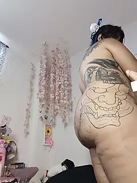 Kuutar's Live XXX Chat