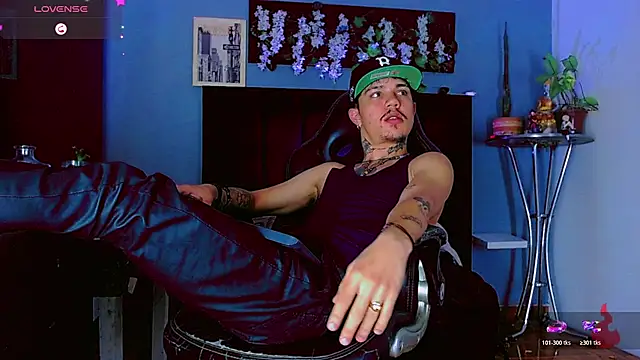 XXX chat uživo modela HannibalLester