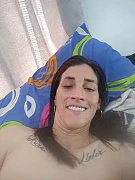 Chatroom XXX en direct de Vikyhot27