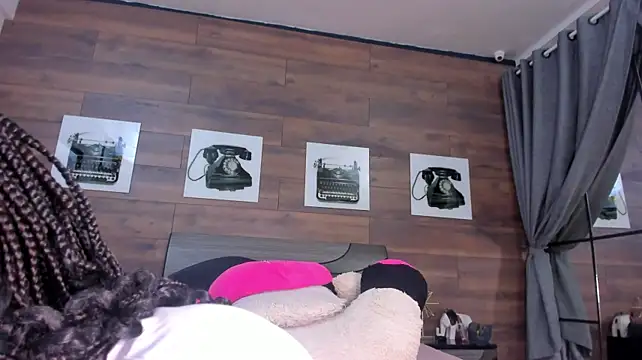 PechBri Adlı Modelin Canlı XXX Sohbeti