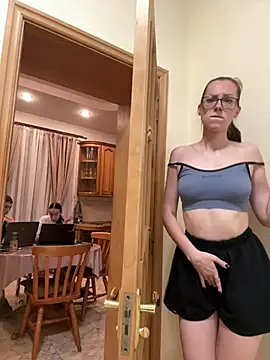 RussianGirls_ 现场XXX聊天