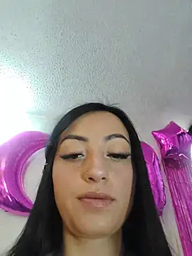 XXX chat uživo modela Meegann_Lovee